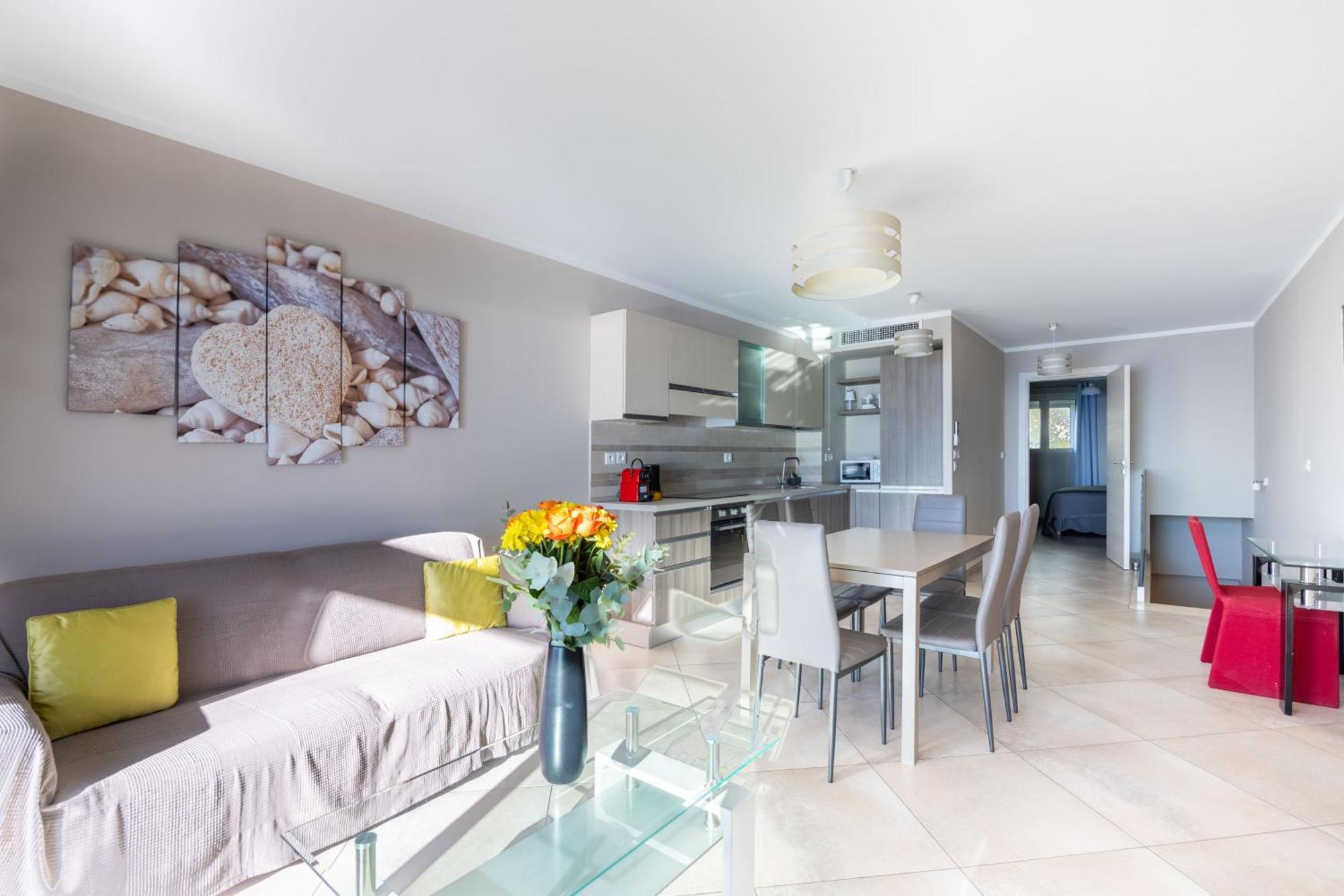 Le Midi 8 By Estates Cannes Exterior foto